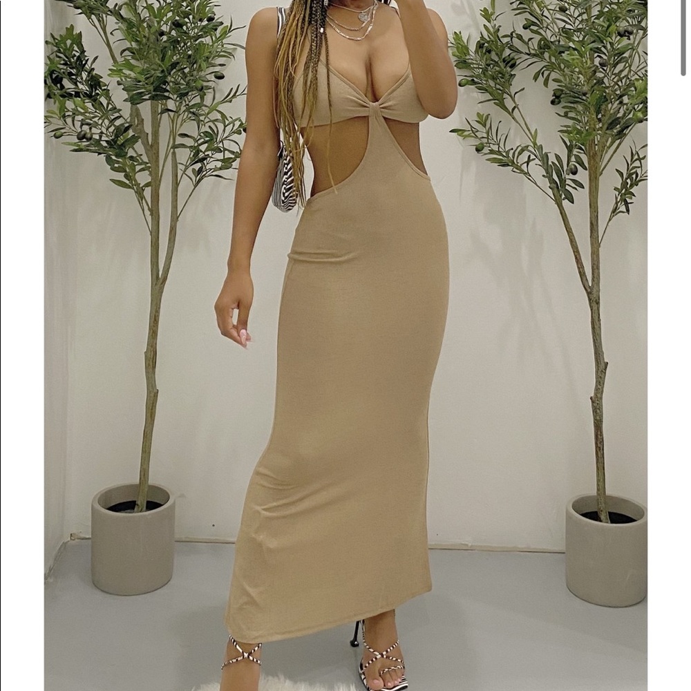 Super cute maxi dress